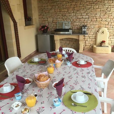 לינה וארוחת בוקר ויטראק Chez Bernadette Et Victor מראה חיצוני תמונה