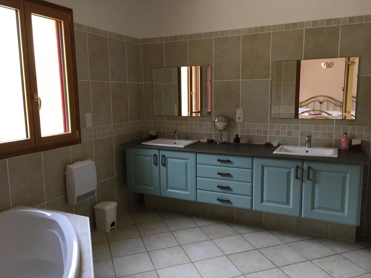 לינה וארוחת בוקר ויטראק Chez Bernadette Et Victor מראה חיצוני תמונה
