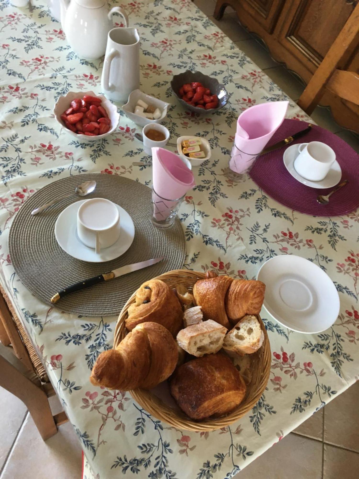 לינה וארוחת בוקר ויטראק Chez Bernadette Et Victor מראה חיצוני תמונה